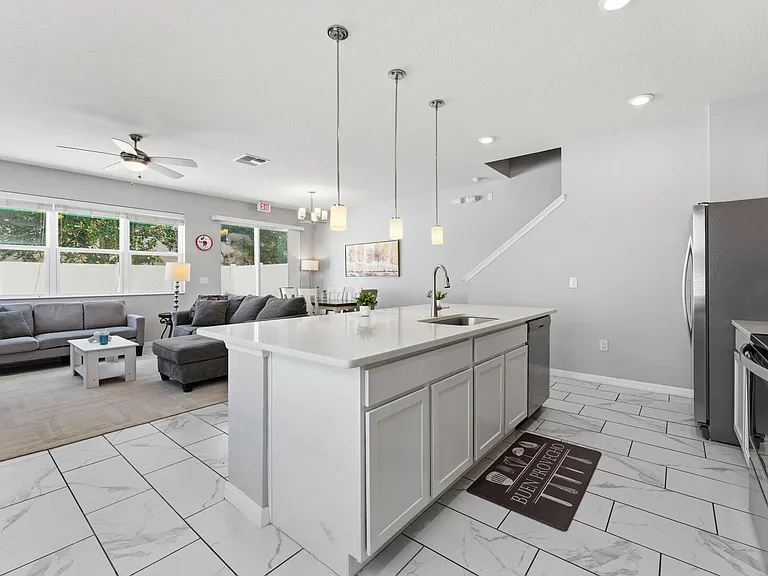 Crown Haven Dr — Photo 8