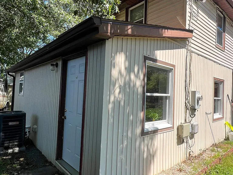626 Clark Ave — Photo 19