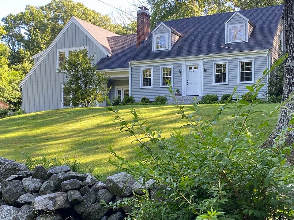 2nd image of 98 Hunting Ln