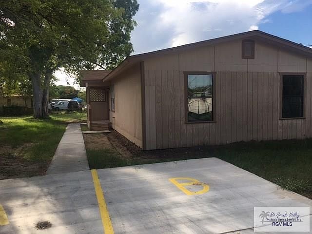 1st image of 23 Midway Dr