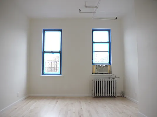 Sold by Leiter Realty Group LLC | media 28