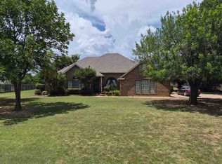 14 NW Deer Run Trl, Lawton, OK 73505