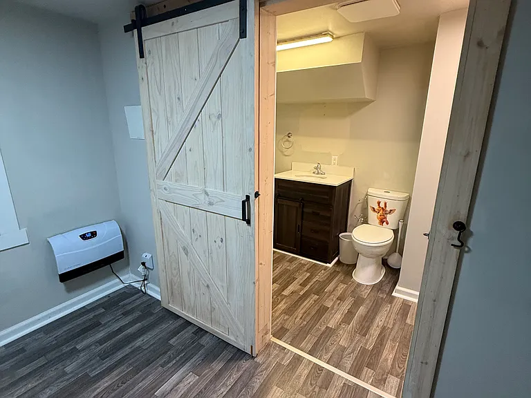 106 E Walnut St #1 — Photo 30