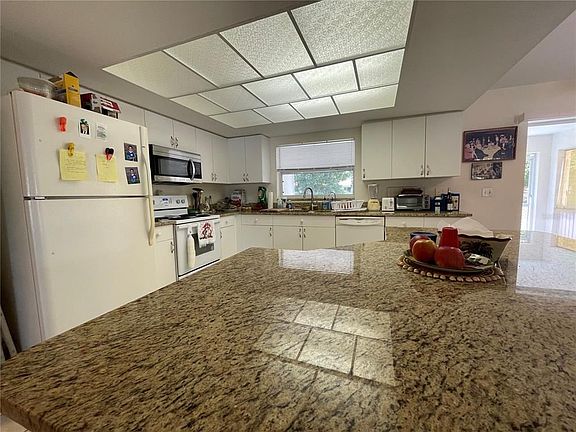5th image of 1314 SE 23rd Ter