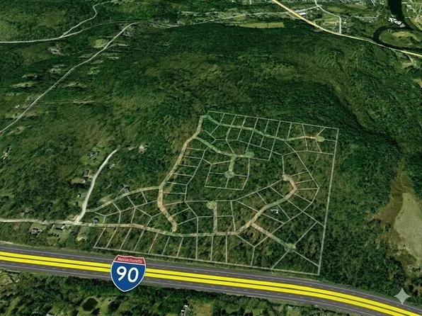 0 Address Withheld, Russell, MA 01071