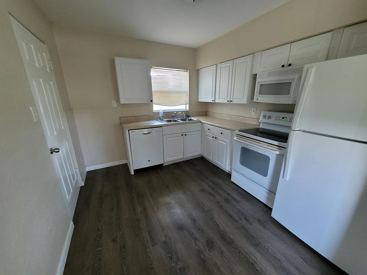 114 Cocoa Place - 1 — Photo 3