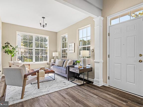 2nd image of 10025 Darnaway Ct