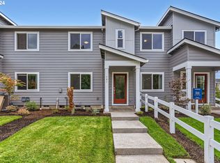 727 Merriott Ln, Woodburn, OR 97071