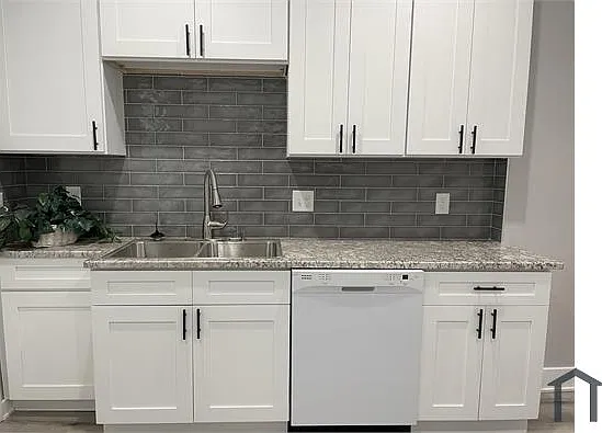 804 E 3rd Ave — Photo 5