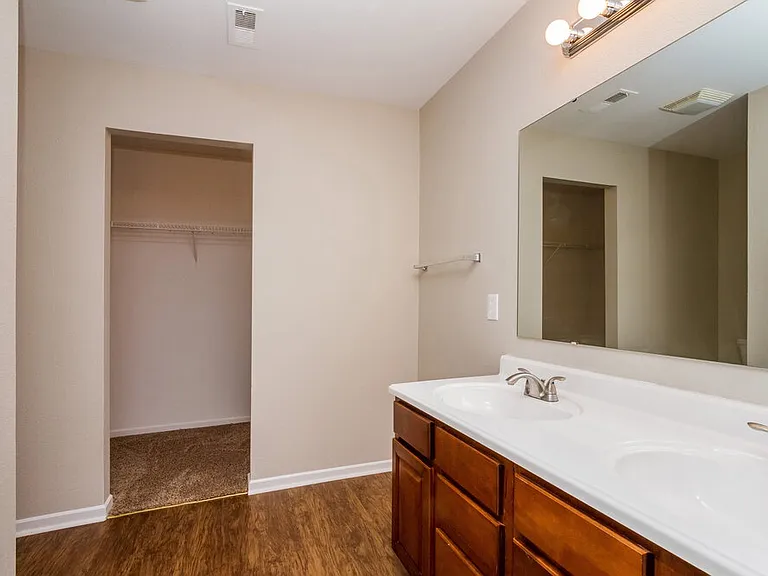 1626 Blue Grass Pkwy — Photo 10