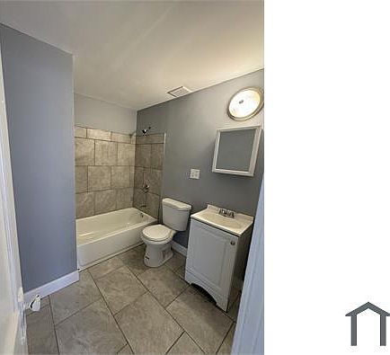 3rd image of 12524 Union Ave #3