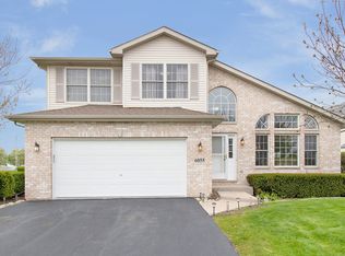 6055 Oldcreek Ln, Joliet, IL 60431