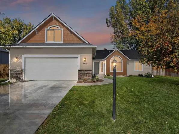 4654 W Gillette St, Meridian, ID 83642