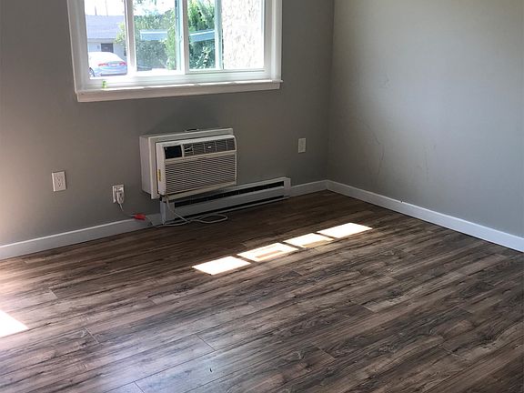 3rd image of 302 Lafayette St