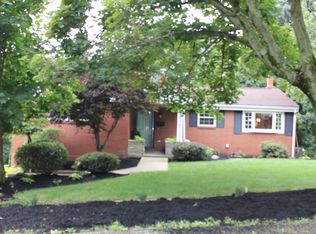 2752 Valleyview Dr, New Kensington, PA