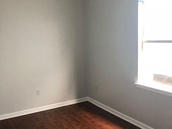 5th image of 2825 Taylor St