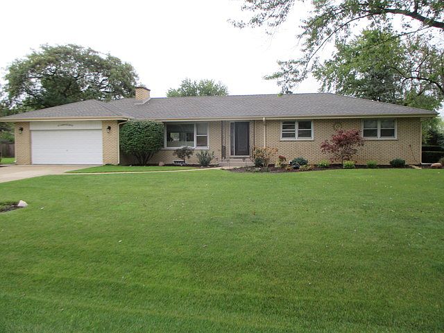 1st image of 29 Oakwood Dr