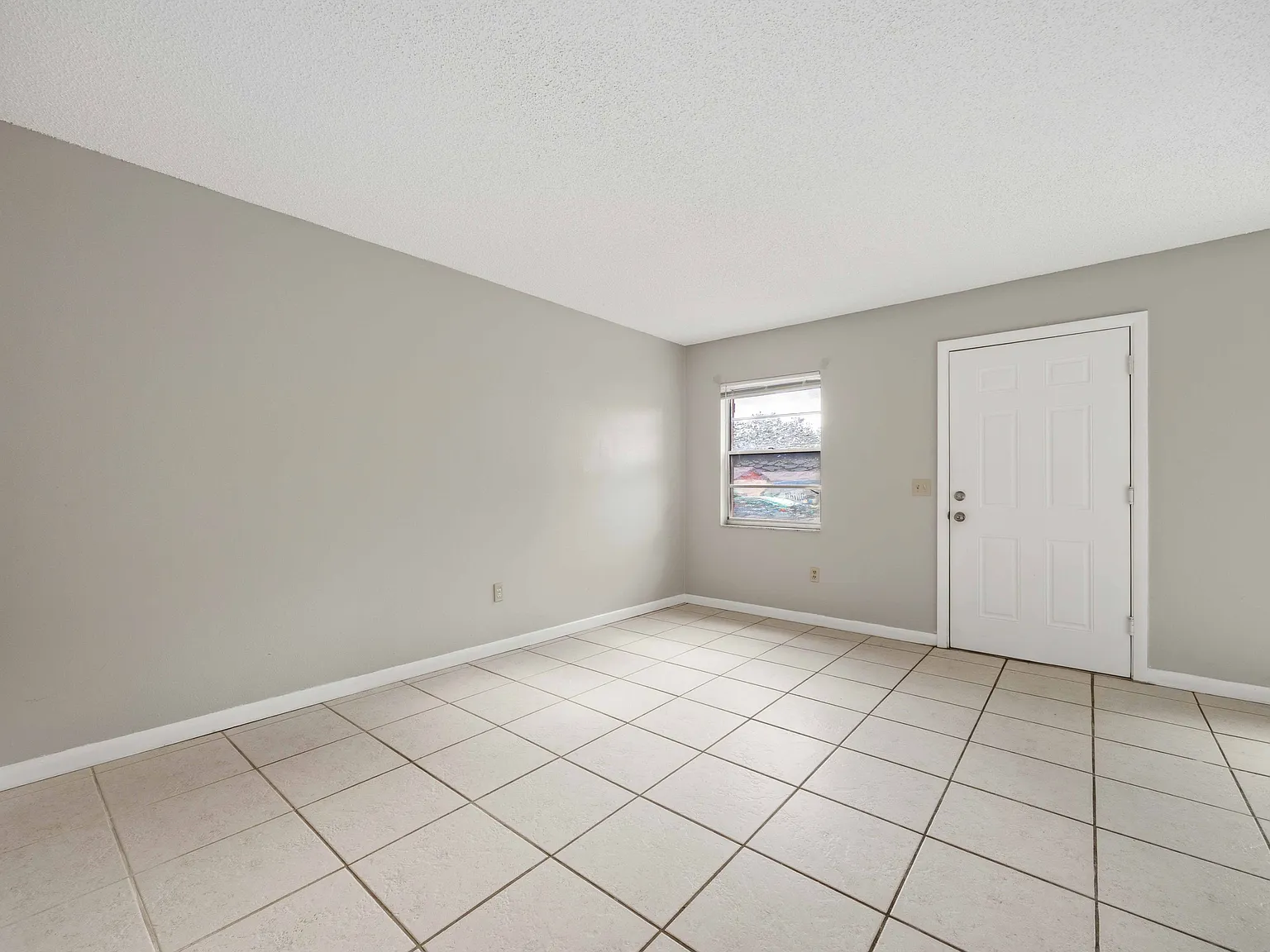 1 bed, 675 sqft, $895 — Photo 2
