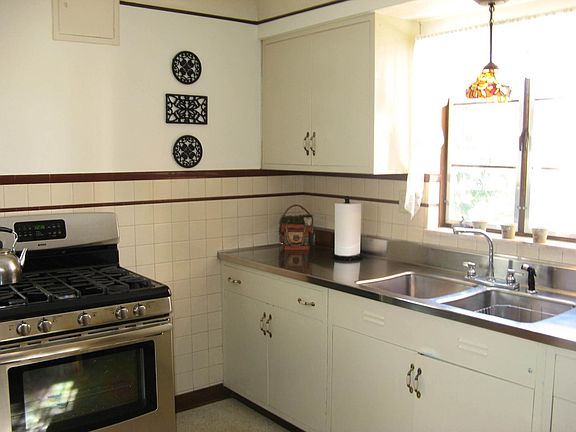 New stainless steel appliances included!