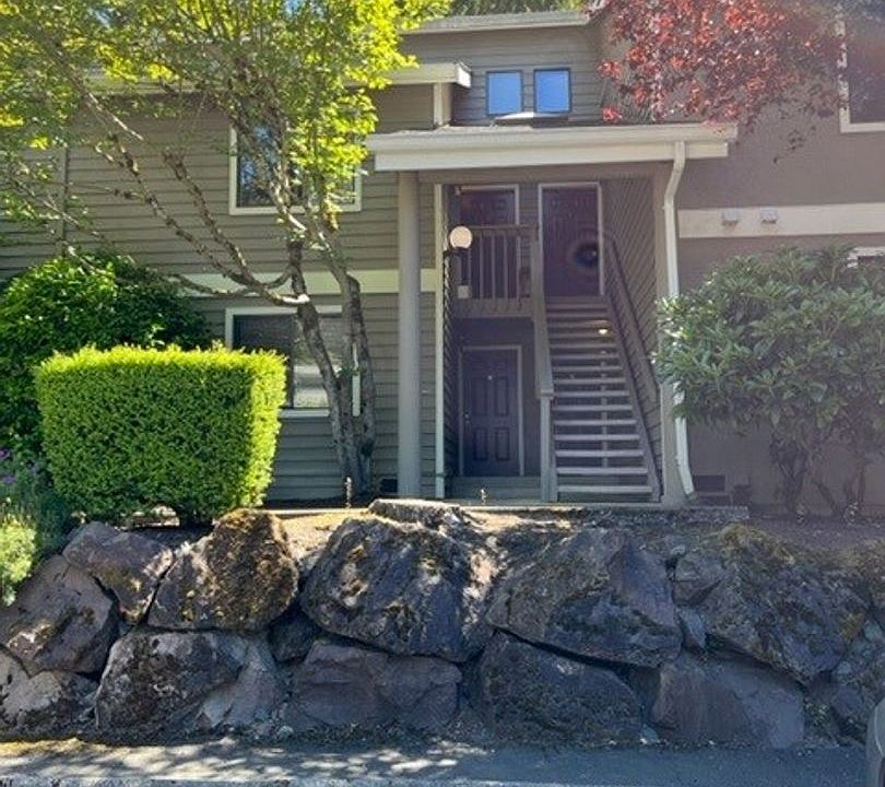 1st image of 12616 NE 119th St APT D2