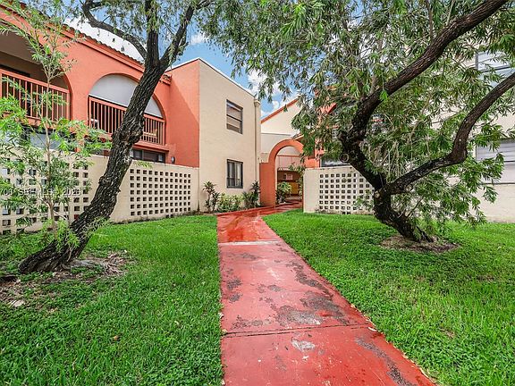 2nd image of 10245 NW 9th Street Cir APT 102-9