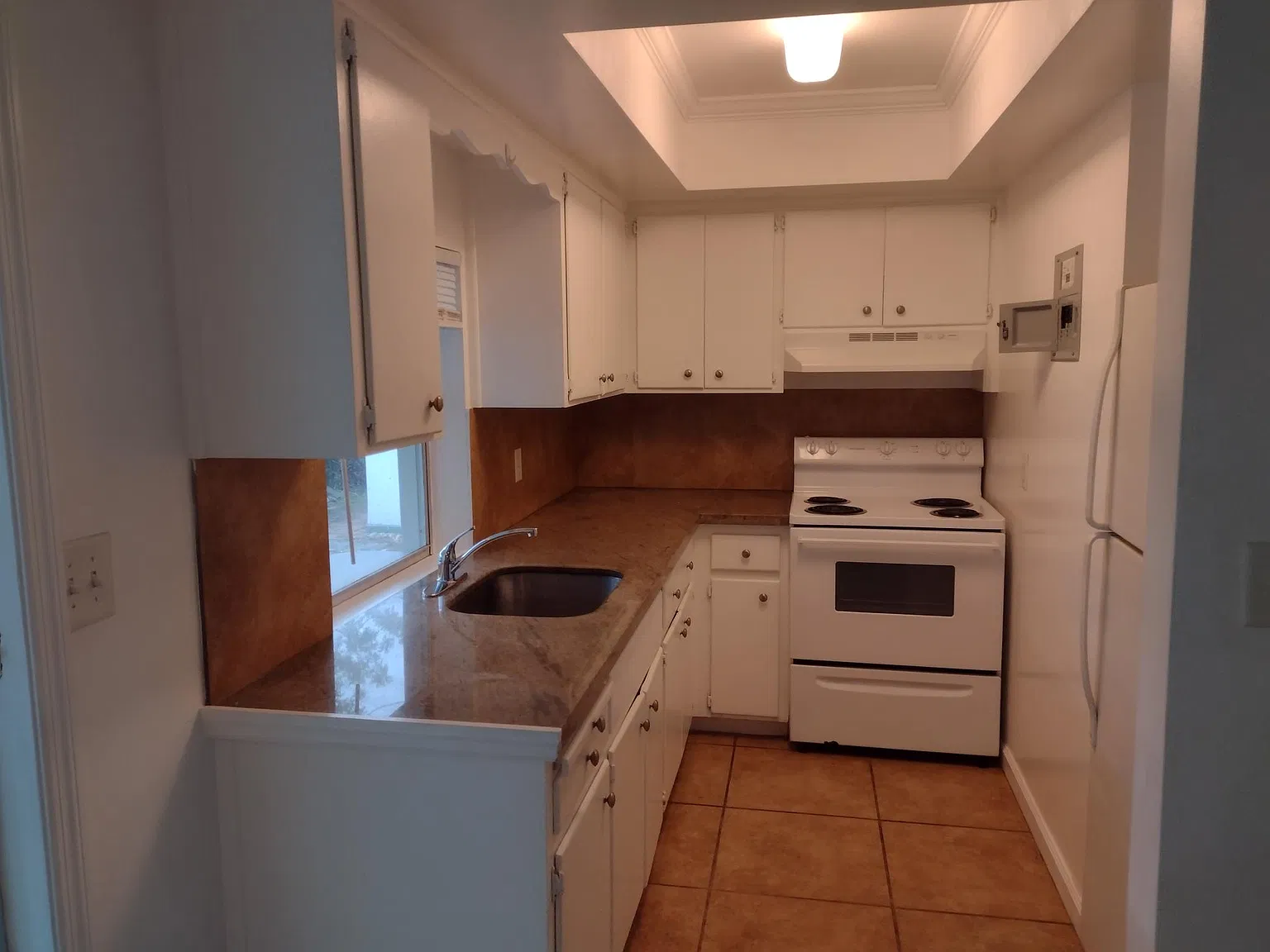 1 bed, 800 sqft, $1,595 — Photo 3