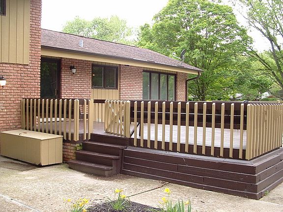4th image of 67 Graymoor Ln