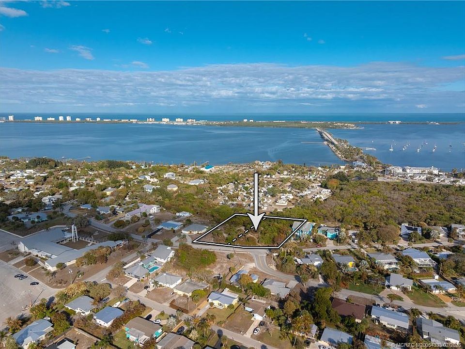 1st image of 0 NE Skyline Dr