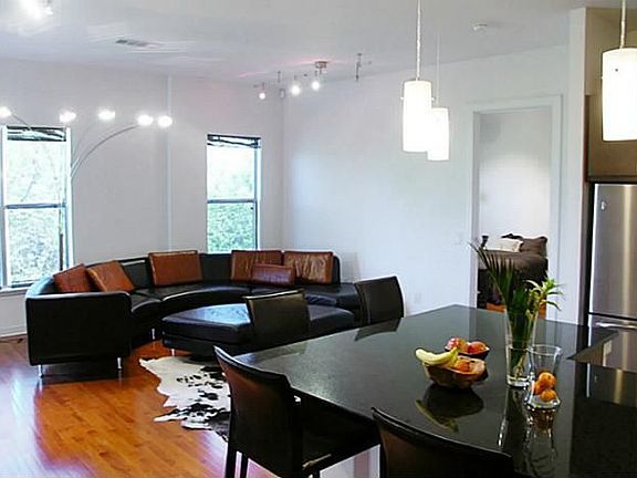2nd image of 2950 McKinney Ave APT 319