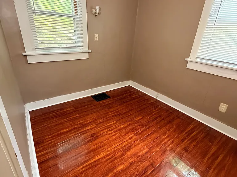 28 Oakdale Ave #1 — Photo 6