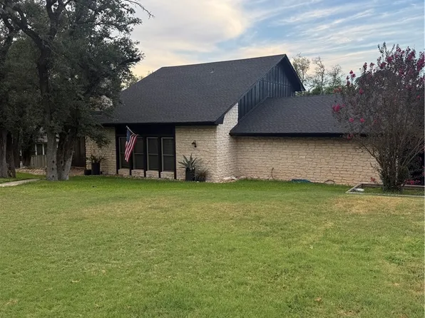 3064 Summit Dr, Belton, TX 76513