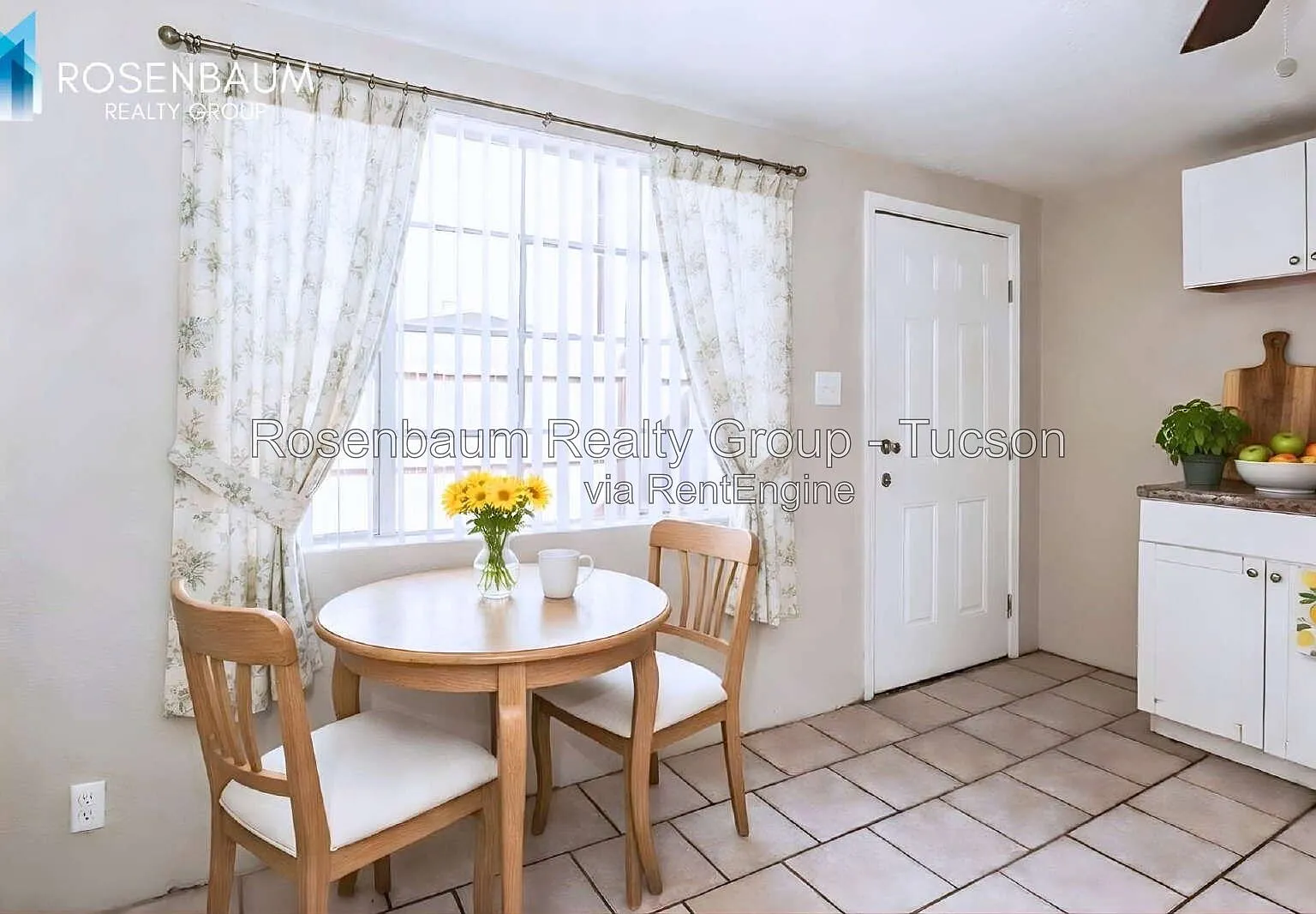 Studio, 1.0 bath, 400 sqft, $529 — Photo 3