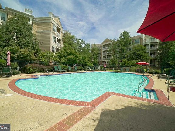 3rd image of 12915 Alton Sq APT 312