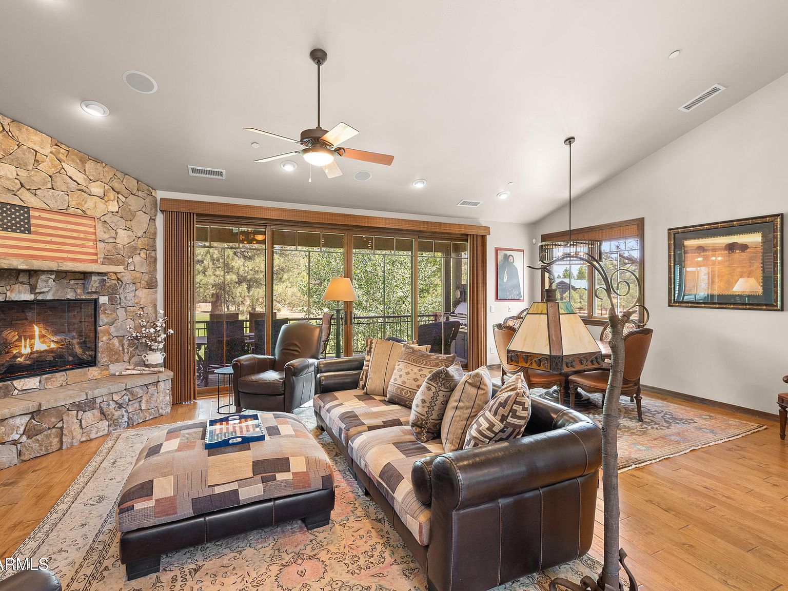 1483 E Castle Hills Dr #12