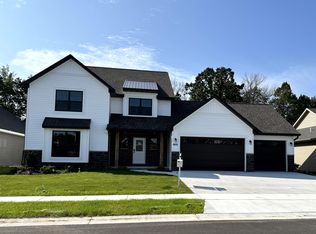 W6605 Ethan Dr, Appleton, WI 54915