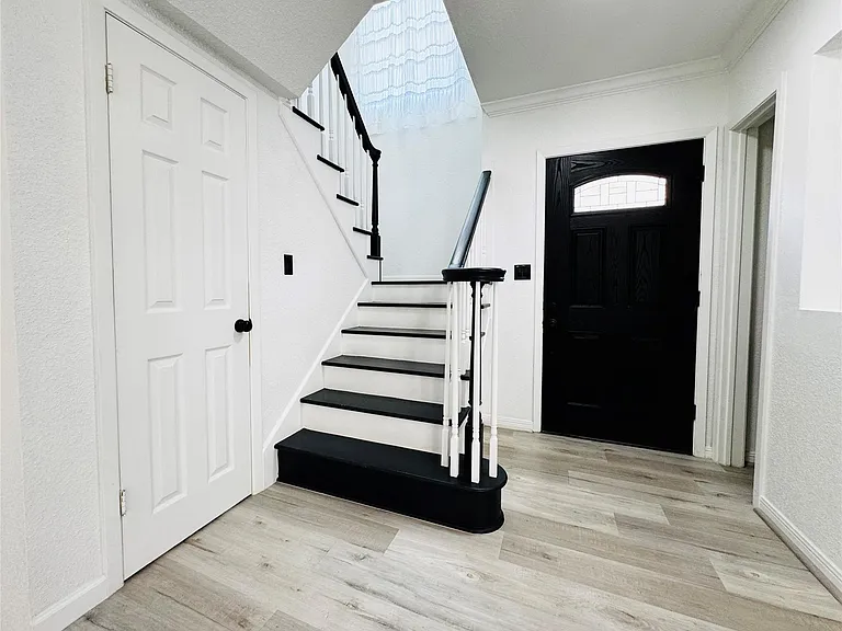 2323 Augusta Dr #43 — Photo 2
