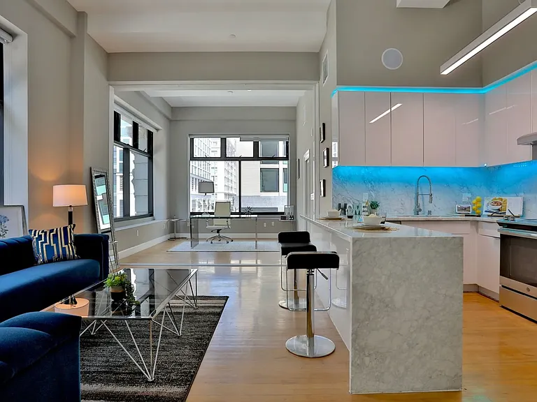 HWH Luxury Living — Photo 23