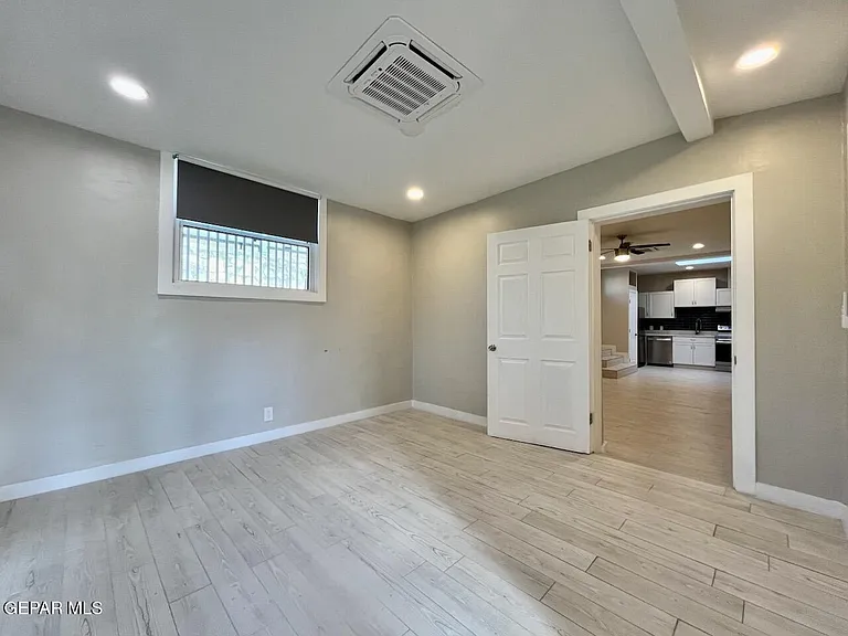 401 Blacker Ave #B — Photo 14