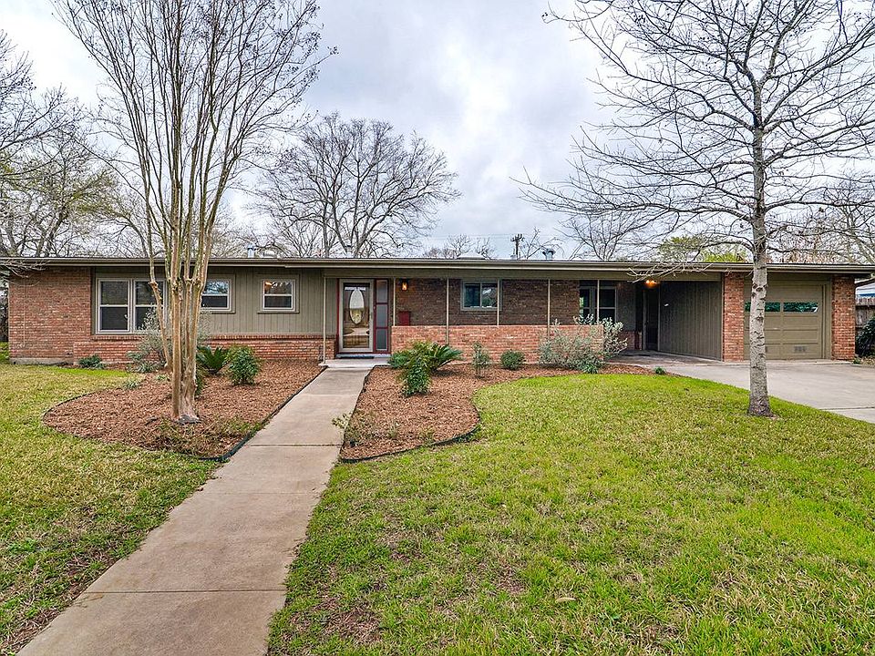 1st image of 422 Laramie Dr