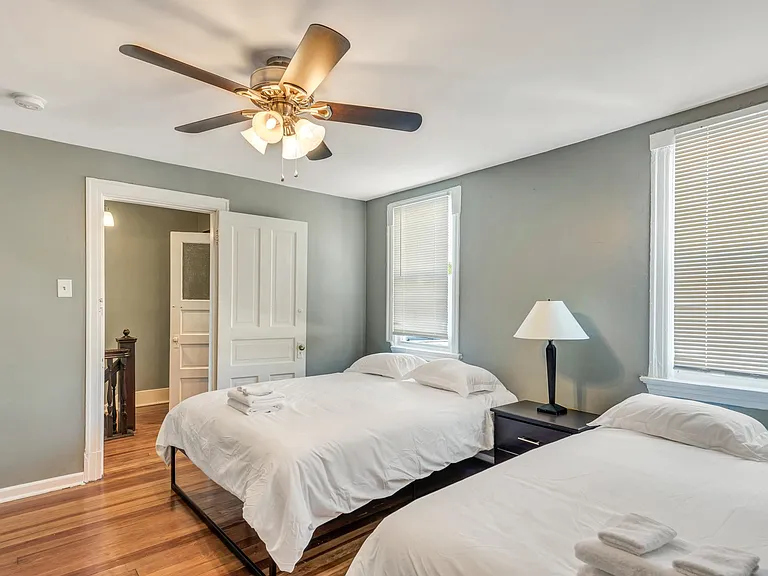2107 Russell Blvd #2E — Photo 17
