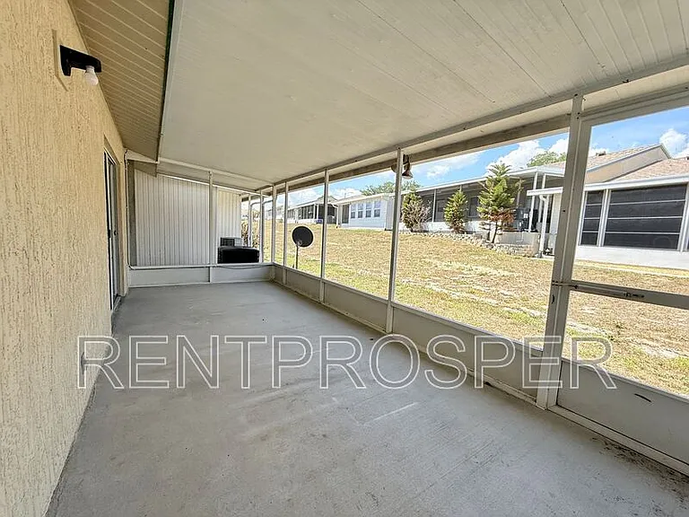 350 Winter Ridge Blvd — Photo 10