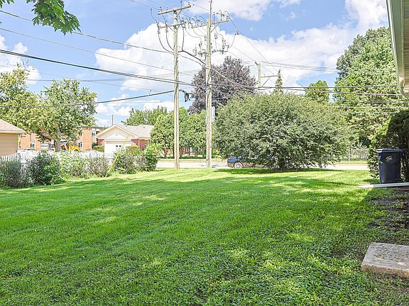5th image of 1305 Van St