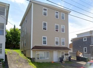 152 Cleaves St APT 1, Biddeford, ME 04005