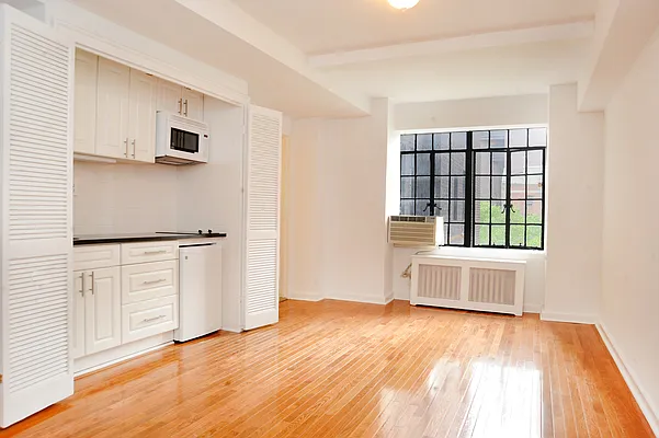 Sold by Compass | media 6