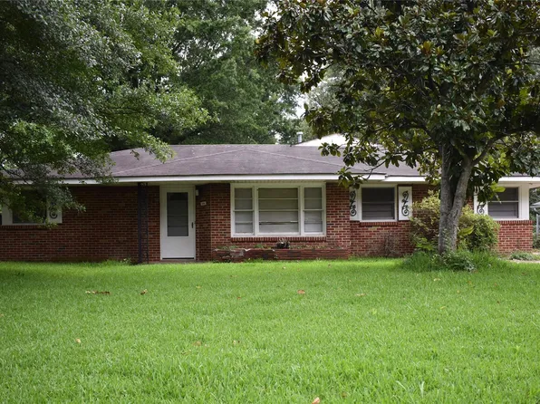 1214 Lakewood Dr, Montgomery, AL 36109