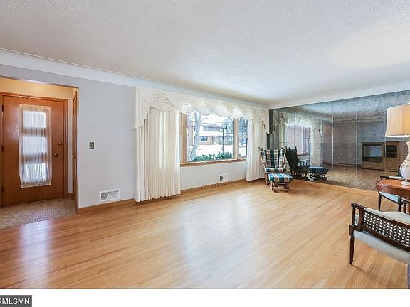 4th image of 2808 Townview Ave NE
