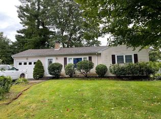 166 Edgewater Dr, Framingham, MA 01702