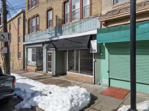 3509 Park Avenue image 1 of 8