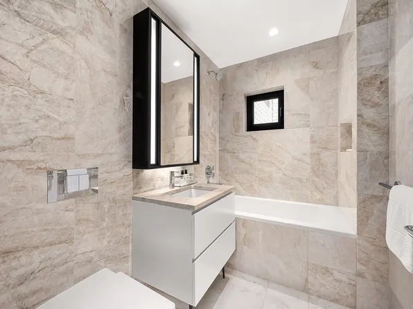 11 Beach Street image 12 of 22