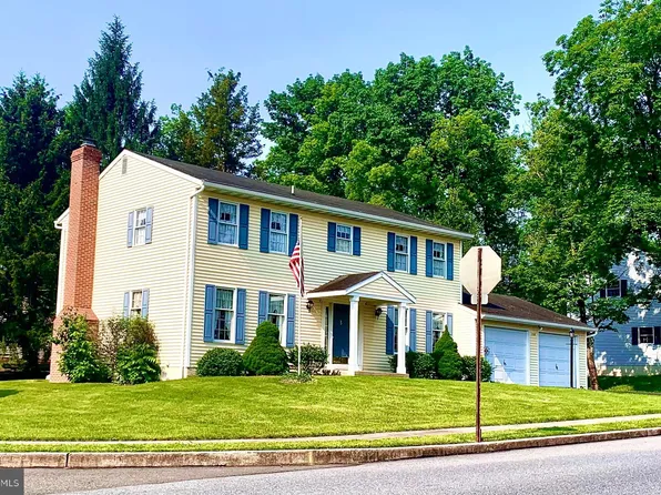 208 Russell Ave, Douglassville, PA 19518